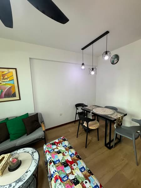 418A Fernvale Link, 418A Fernvale Link, 2 Bedrooms, 732 sqft, HDB Flat For Sale, by Rony Ng, 500140326 - Living Room - PropertyGuru.com.sg