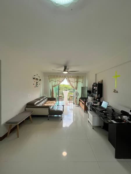 476A Upper Serangoon View, 476A Upper Serangoon View, 3 Bedrooms, 1,023 sqft, HDB Flat For Sale, by Dennis Lim, 500140336 - Living Room - PropertyGuru.com.sg