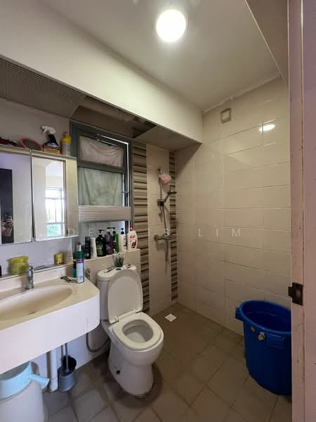 476A Upper Serangoon View, 476A Upper Serangoon View, 3 Bedrooms, 1,023 sqft, HDB Flat For Sale, by Dennis Lim, 500140336 - Bathroom - PropertyGuru.com.sg