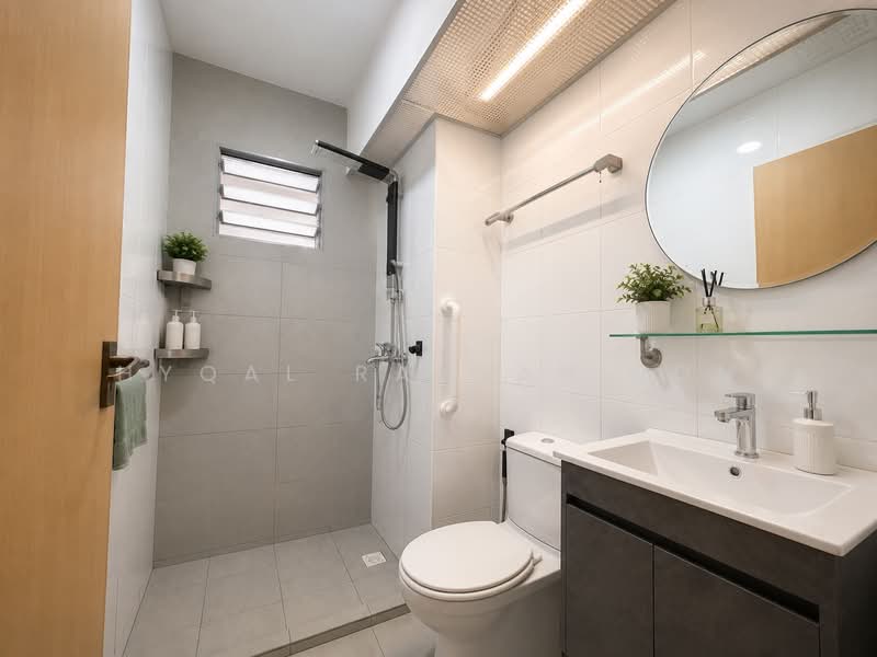 288B Punggol Place, 288B Punggol Place, 3 Bedrooms, 1,044 sqft, HDB Flat For Sale, by Hyqal Rayyan Boh, 500140364 - Bathroom - PropertyGuru.com.sg