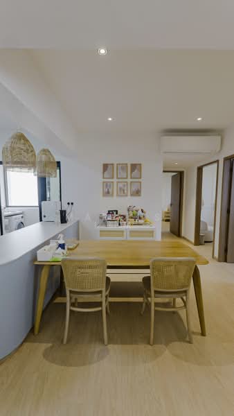 467B Bukit Batok West Avenue 9, 467B Bukit Batok West Avenue 9, 3 Bedrooms, 1,216 sqft, HDB Flat For Sale, by Marcus Lim, 500140369 - Dining Room - PropertyGuru.com.sg