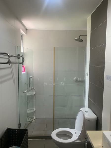 Hillview 128, 124 Hillview Avenue, 3 Bedrooms, 1,044 sqft, Apartment For Sale, by Lily Cheong 张立励, 500140388 - Bathroom - PropertyGuru.com.sg