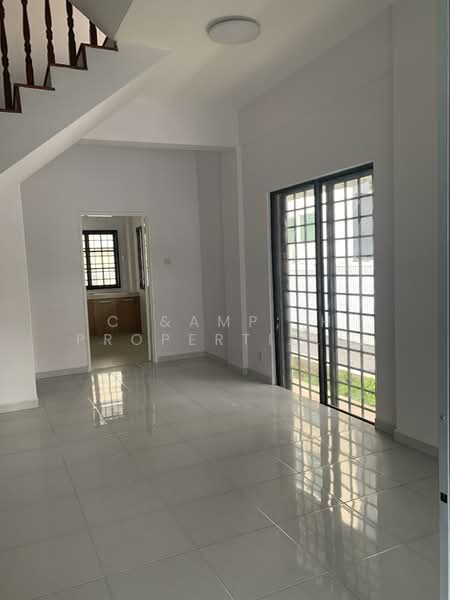 Lorong 105 Changi, Lorong 105 Changi, 5 Bedrooms, 3,000 sqft, Terraced House For Rent, by JEFFREY GOH, 500140391 - Interior - PropertyGuru.com.sg