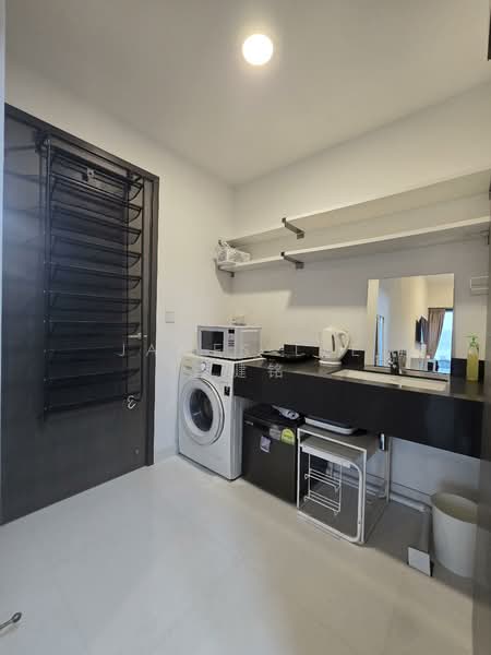 The Rise @ Oxley - Residences, 71 Oxley Rise, Studio, 120 sqft, Apartment For Rent, by James Lee 李健铭, 500140445 - Kitchen - PropertyGuru.com.sg