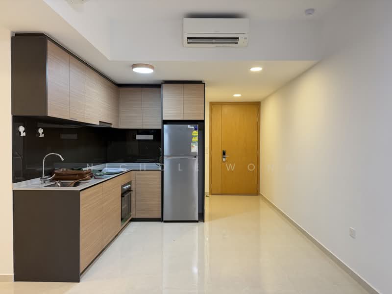Midwood, 8 Hillview Rise, 2 Bedrooms, 775 sqft, Condominium For Rent, by Nichole Wong, 500140449 - Kitchen - PropertyGuru.com.sg