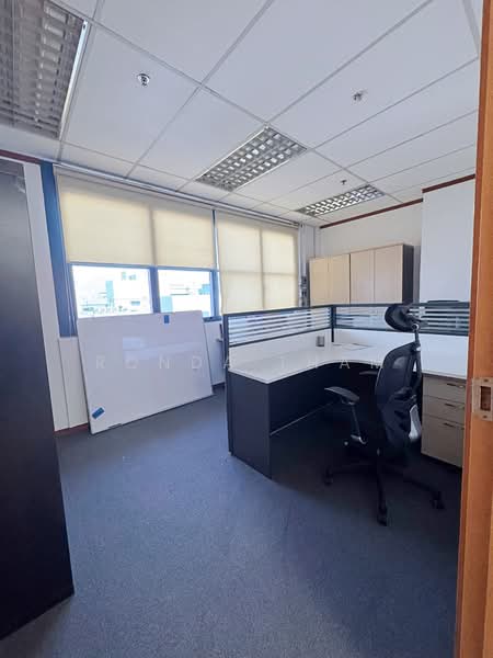 Ubi Techpark, 10 Ubi Crescent, 1,130 sqft, Light Industrial (B1) For Rent, by Ronda Tham, 500140456 - Interior - CommercialGuru.com.sg