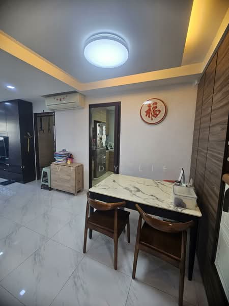 711 Tampines Street 71, 711 Tampines Street 71, 3 Bedrooms, 1,066 sqft, HDB Flat For Sale, by Vendy Lie, 500140460 - Dining - PropertyGuru.com.sg