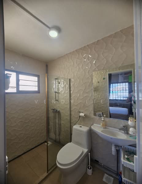 711 Tampines Street 71, 711 Tampines Street 71, 3 Bedrooms, 1,066 sqft, HDB Flat For Sale, by Vendy Lie, 500140460 - Bathroom - PropertyGuru.com.sg