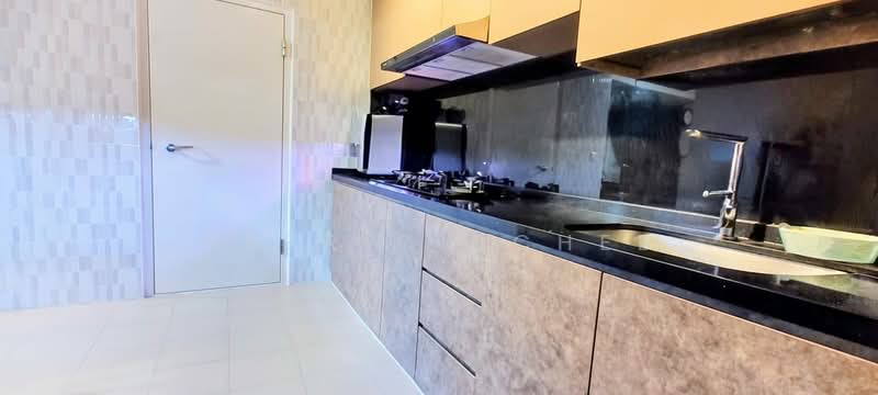 443B Bukit Batok West Avenue 8, 443B Bukit Batok West Avenue 8, 3 Bedrooms, 990 sqft, HDB Flat For Sale, by Patrick Chee, 500140464 - Kitchen - PropertyGuru.com.sg