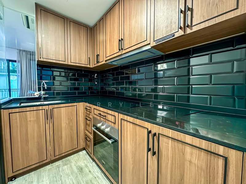 Mayfair Gardens, 8 Rifle Range Road, 3 Bedrooms, 1,066 sqft, Condominium For Rent, by Larry Lee, 500140465 - Kitchen - PropertyGuru.com.sg