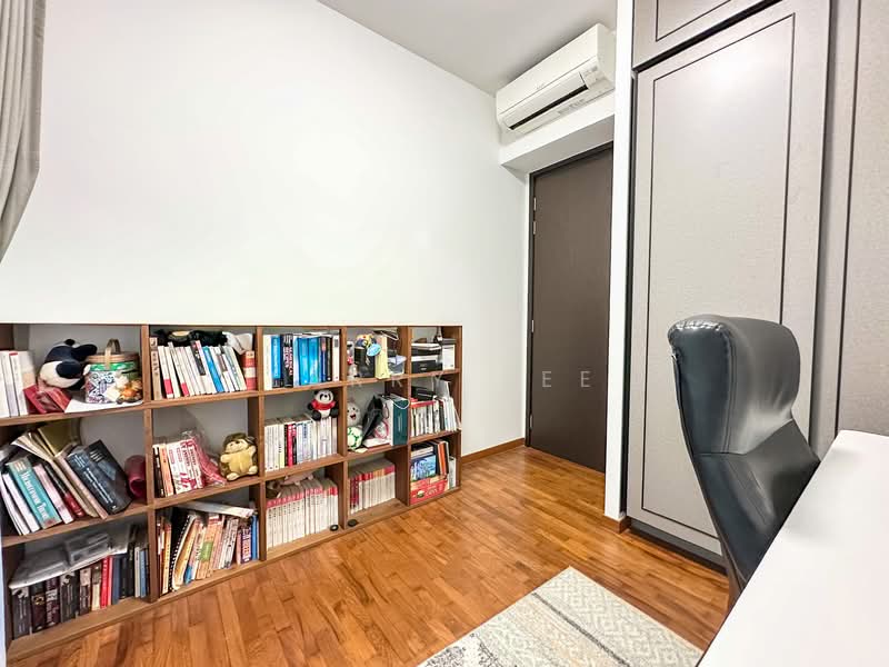 Mayfair Gardens, 8 Rifle Range Road, 3 Bedrooms, 1,066 sqft, Condominium For Rent, by Larry Lee, 500140465 - Study - PropertyGuru.com.sg