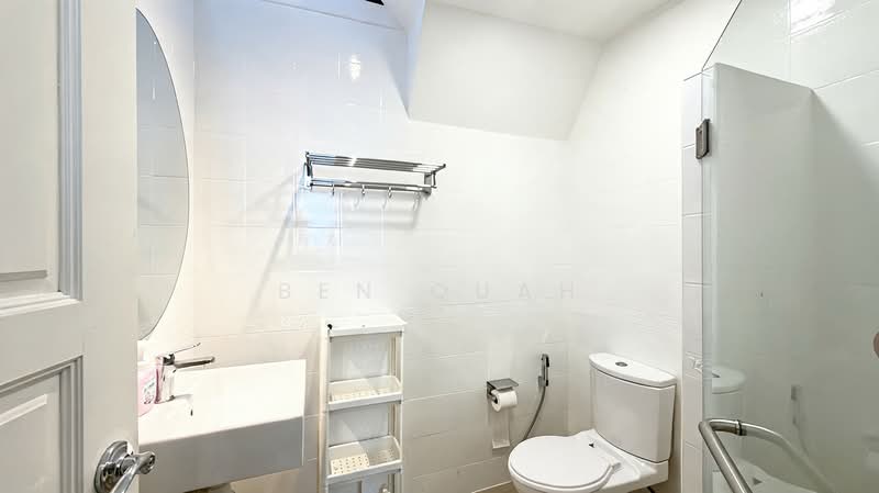 The Springfield, 107 Chempaka Kuning Link, Room Rental, 250 sqft, Cluster House For Rent, by Ben Quah, 500140471 - Bathroom - PropertyGuru.com.sg