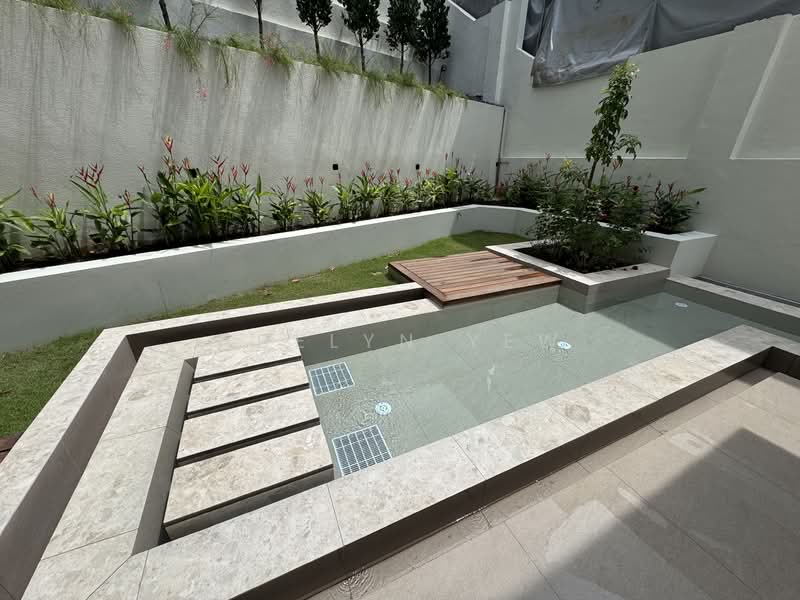 Serangoon / Sommerville / Braddell / Wolskel / Jalan Riang / Bukit Arang / Vaughan, , 7 Bedrooms, 7,517 sqft, Detached House For Sale, by ADELYN YEW, 500140472 - Garden & Water Feature - PropertyGuru.com.sg