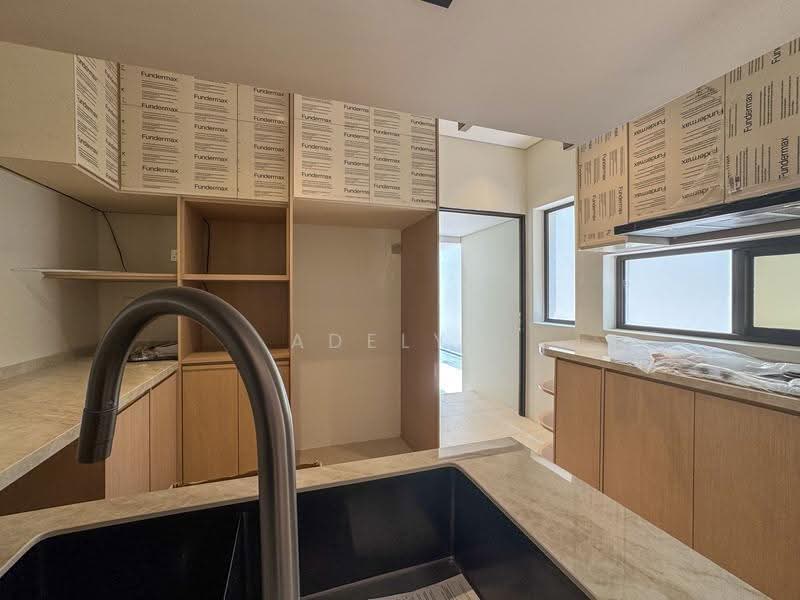Serangoon / Sommerville / Braddell / Wolskel / Jalan Riang / Bukit Arang / Vaughan, Macpherson / Potong Pasir, 7 Bedrooms, 7,517 sqft, Detached House For Sale, by ADELYN YEW, 500140472 - Kitchen - PropertyGuru.com.sg