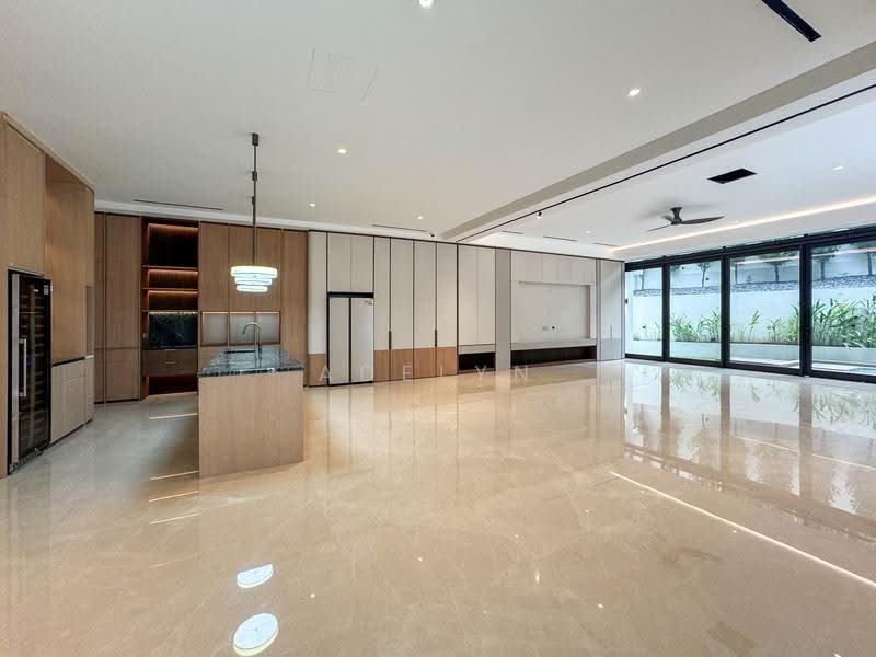 Serangoon / Sommerville / Braddell / Wolskel / Jalan Riang / Bukit Arang / Vaughan, Macpherson / Potong Pasir, 7 Bedrooms, 7,517 sqft, Detached House For Sale, by ADELYN YEW, 500140472 - Kitchen - PropertyGuru.com.sg