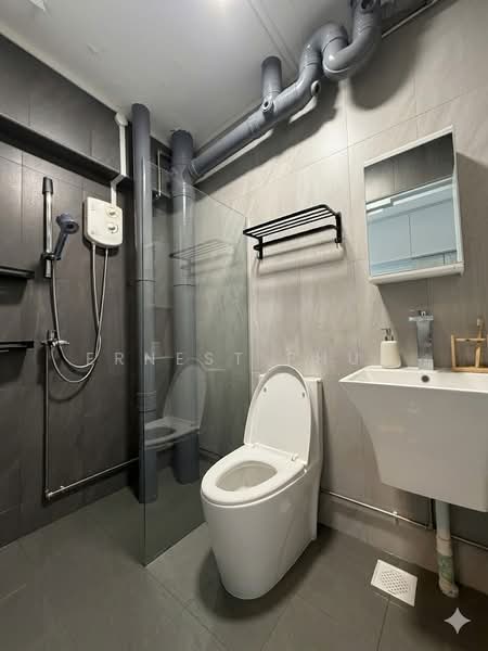 911 Hougang Street 91, 911 Hougang Street 91, 3 Bedrooms, 1,001 sqft, HDB Flat For Sale, by Ernest Phua, 500140474 - Bathroom - PropertyGuru.com.sg