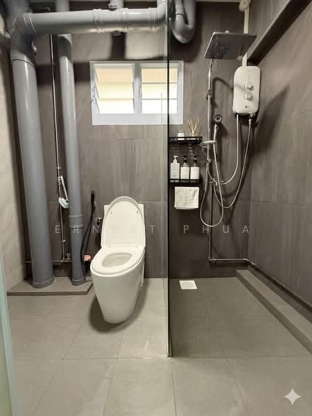 911 Hougang Street 91, 911 Hougang Street 91, 3 Bedrooms, 1,001 sqft, HDB Flat For Sale, by Ernest Phua, 500140474 - Bathroom - PropertyGuru.com.sg