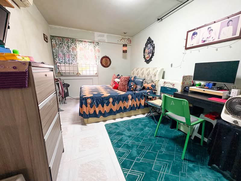 213 Tampines Street 23, 213 Tampines Street 23, 3 Bedrooms, 1,162 sqft, HDB Flat For Sale, by Multazam Shah, 500140480 - Bedroom - PropertyGuru.com.sg