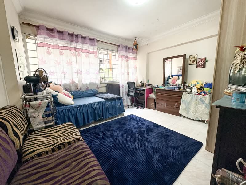 213 Tampines Street 23, 213 Tampines Street 23, 3 Bedrooms, 1,162 sqft, HDB Flat For Sale, by Multazam Shah, 500140480 - Bedroom - PropertyGuru.com.sg