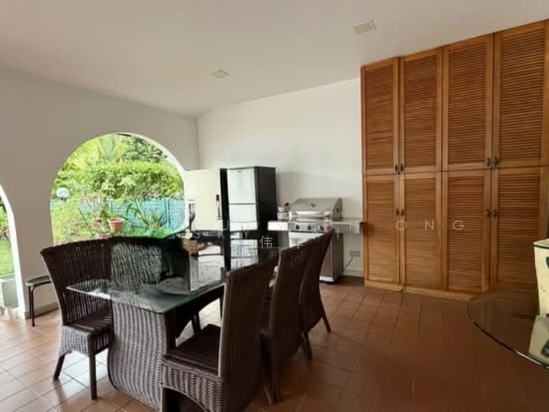 5 Bedrooms Corner Terrace, , 5 Bedrooms, 3,500 sqft, Corner Terrace For Rent, by Wayne Joseph Ong 王伟洋, 500140484 - Front Patio - PropertyGuru.com.sg
