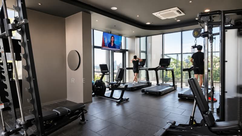 DUO Residences, 1 Fraser Street, 1 Bedroom, 646 sqft, Apartment For Sale, by Remus Tan, 500140514 - Gym - PropertyGuru.com.sg