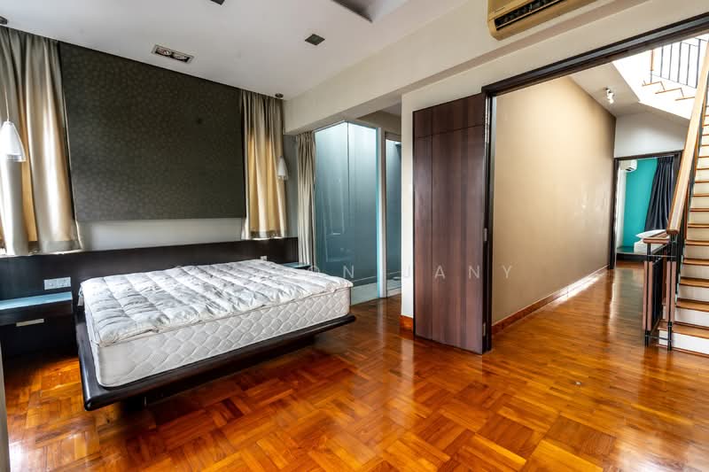 The Springside, Springside Walk, 5 Bedrooms, 2,491 sqft, Terraced House For Sale, by Sharon Jany, 500140518 - Bedroom - PropertyGuru.com.sg
