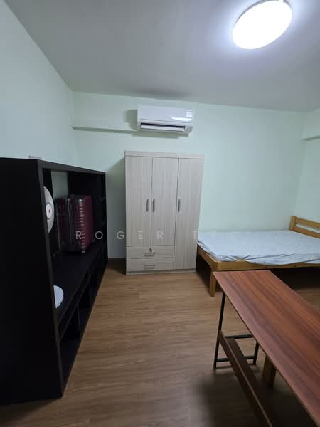 3 Lorong Lew Lian, 3 Lorong Lew Lian, Room Rental, 160 sqft, HDB Flat For Rent, by Roger TTK, 500140522 - Bedroom - PropertyGuru.com.sg