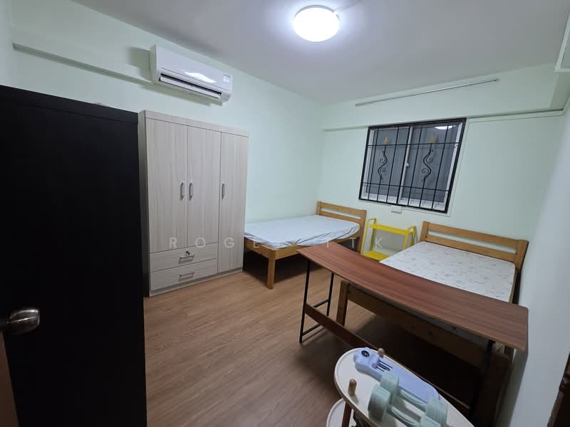 3 Lorong Lew Lian, 3 Lorong Lew Lian, Room Rental, 160 sqft, HDB Flat For Rent, by Roger TTK, 500140522 - Bedroom - PropertyGuru.com.sg