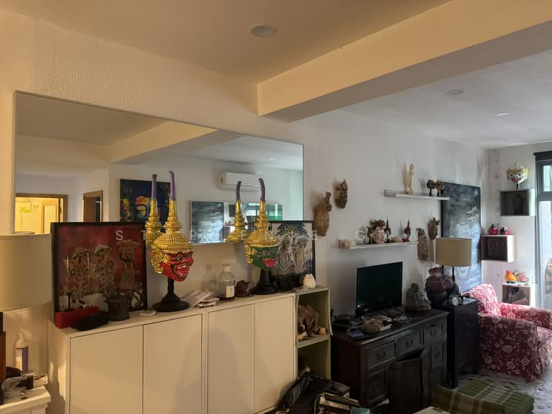 Regal 35, 15 Lorong 35 Geylang, 2 Bedrooms, 947 sqft, Apartment For Rent, by Stephenie Gan, 500140525 - Living Room - PropertyGuru.com.sg