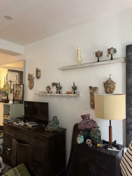 Regal 35, 15 Lorong 35 Geylang, 2 Bedrooms, 947 sqft, Apartment For Rent, by Stephenie Gan, 500140525 - Living Room - PropertyGuru.com.sg