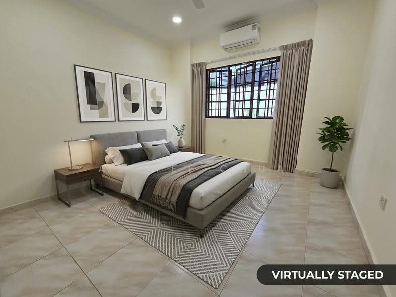 lynwood grove, LYNWOOD GROVE, Macpherson / Potong Pasir, 5 Bedrooms, 2,800 sqft, Detached House For Rent, by Asthee Chua, 500140532 - Bedroom - PropertyGuru.com.sg