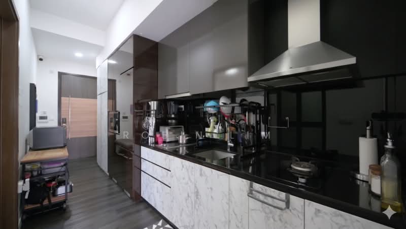 Forte Suites, 88 Mergui Road, 3 Bedrooms, 1,141 sqft, Condominium For Sale, by Robin Lim, 500140545 - Kitchen - PropertyGuru.com.sg