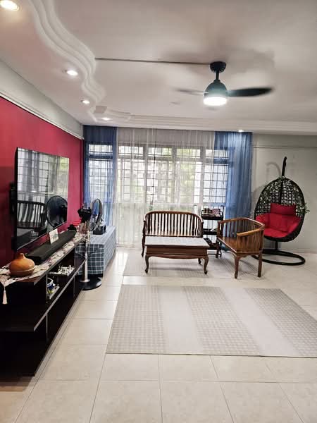 664C Jurong West Street 64, 664C Jurong West Street 64, 3 Bedrooms, 1,182 sqft, HDB Flat For Sale, by Norsila Ghazali, 500140547 - Living Room - PropertyGuru.com.sg