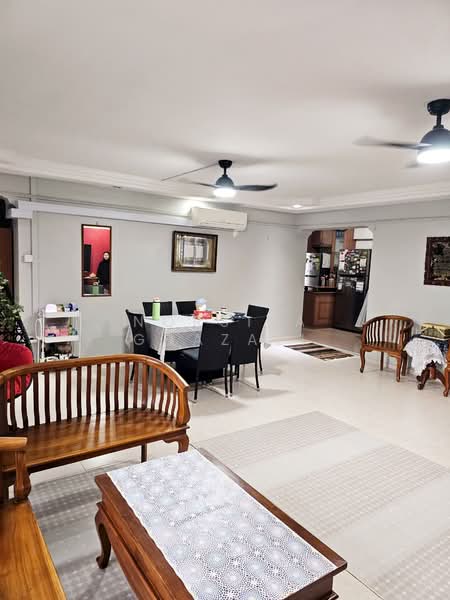 664C Jurong West Street 64, 664C Jurong West Street 64, 3 Bedrooms, 1,182 sqft, HDB Flat For Sale, by Norsila Ghazali, 500140547 - Living Room - PropertyGuru.com.sg