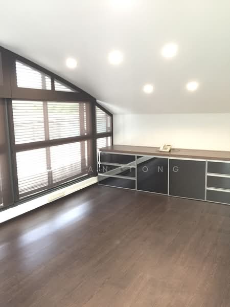 Trevose 12, Trevose Crescent, 4 Bedrooms, 9,300 sqft, Detached House For Rent, by Susan Tong, 500140558 - Study - PropertyGuru.com.sg