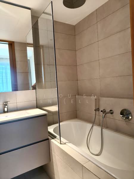 Beach Road | Bugis Luxury Condo, , 2 Bedrooms, 1,152 sqft, Condominium For Sale, by Ellouisa Chen (Elle Chen), 500140559 - Bathroom - PropertyGuru.com.sg