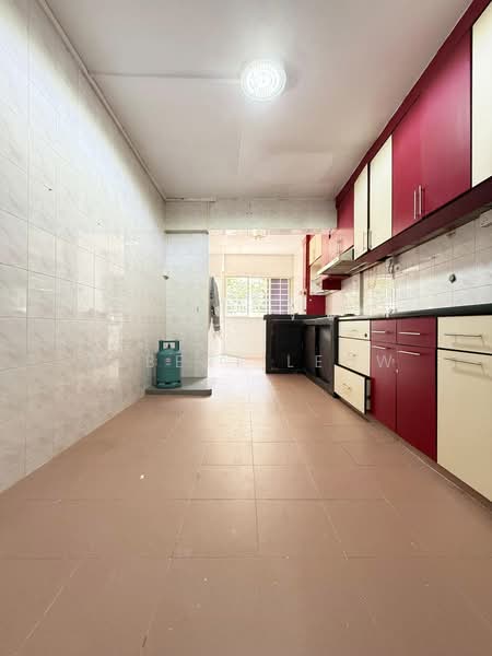 270 Tampines Street 21, 270 Tampines Street 21, 3 Bedrooms, 1,130 sqft, HDB Flat For Sale, by Albert Leow, 500140588 - Kitchen - PropertyGuru.com.sg