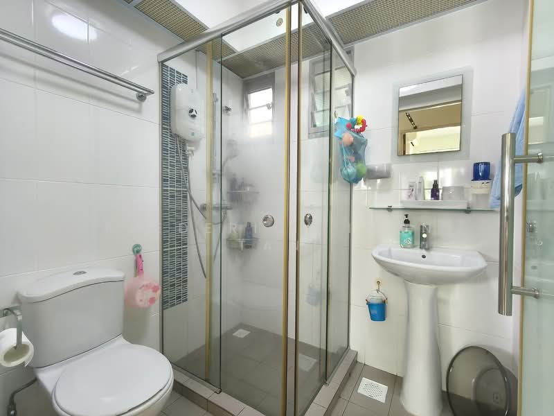 807C Chai Chee Road, 807C Chai Chee Road, 3 Bedrooms, 1,001 sqft, HDB Flat For Sale, by Frederick Ivan Tan, 500140592 - Bathroom - PropertyGuru.com.sg