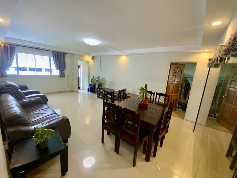 164 Tampines Street 12, 164 Tampines Street 12, 3 Bedrooms, 1,141 sqft, HDB Flat For Sale, by Ryan A, 500140594 - Living Room - PropertyGuru.com.sg