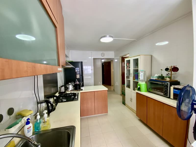 164 Tampines Street 12, 164 Tampines Street 12, 3 Bedrooms, 1,141 sqft, HDB Flat For Sale, by Ryan A, 500140594 - Kitchen - PropertyGuru.com.sg