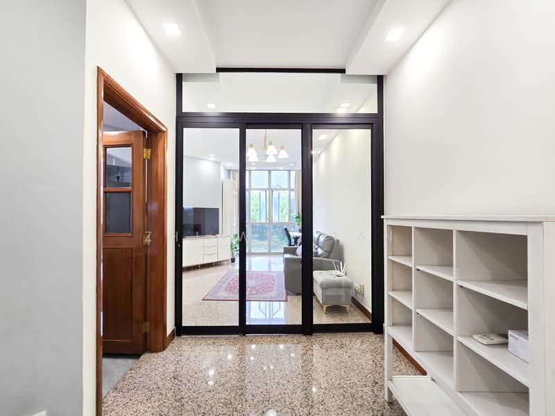 The Bayshore, 28 Bayshore Road, 2 Bedrooms, 980 sqft, Condominium For Sale, by Zhi Wei Tan, 500140596 - Living Room - PropertyGuru.com.sg