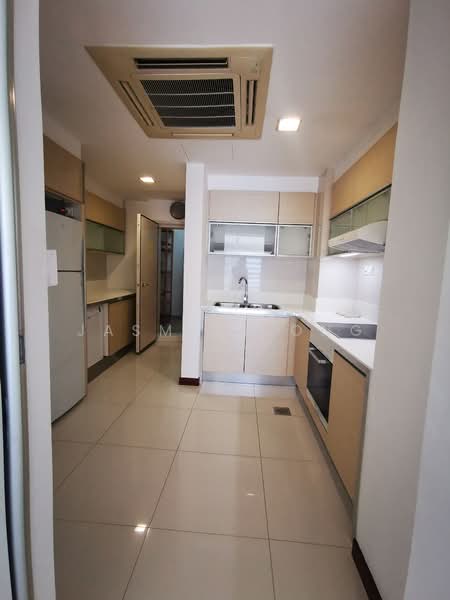 The Sail @ Marina Bay, 2 Marina Boulevard, 4 Bedrooms, 2,200 sqft, Condominium For Rent, by Jasmine Ong, 500140598 - Kitchen - PropertyGuru.com.sg