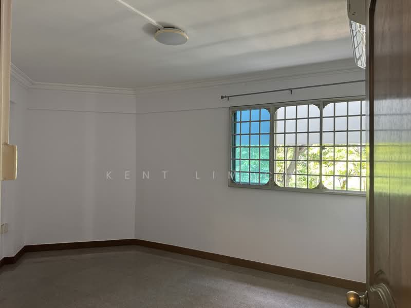 211 Serangoon Avenue 4, 211 Serangoon Avenue 4, 3 Bedrooms, 1,012 sqft, HDB Flat For Sale, by Kent Lim CH, 500140602 - Bedroom 3 - PropertyGuru.com.sg