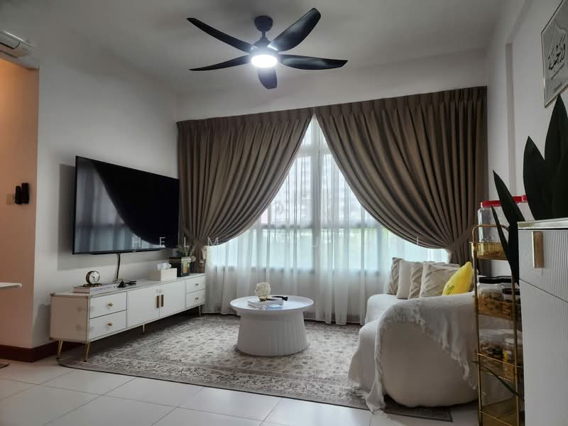 208A Punggol Place, 208A Punggol Place, 2 Bedrooms, 721 sqft, HDB Flat For Sale, by Helmy Subari, 500140608 - Living Room - PropertyGuru.com.sg