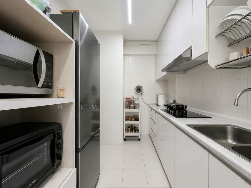 208A Punggol Place, 208A Punggol Place, 2 Bedrooms, 721 sqft, HDB Flat For Sale, by Helmy Subari, 500140608 - Kitchen - PropertyGuru.com.sg