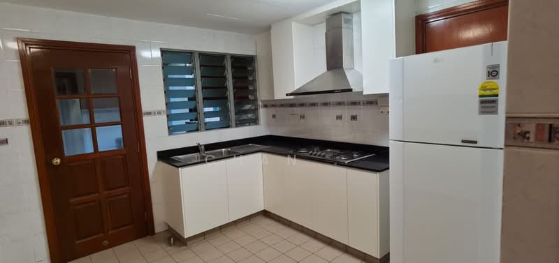 Aspen Heights, 263 River Valley Road, 5 Bedrooms, 2,710 sqft, Condominium For Sale, by Chandra Das, 500140610 - Kitchen - PropertyGuru.com.sg