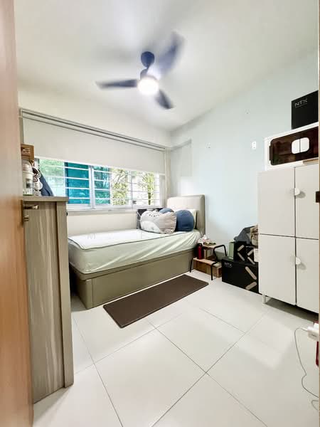 571 Choa Chu Kang Street 52, 571 Choa Chu Kang Street 52, 2 Bedrooms, 721 sqft, HDB Flat For Sale, by M. Fahmi, 500140615 - Bedroom - PropertyGuru.com.sg