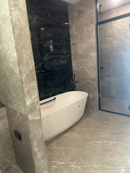 Boulevard 88, 86 Orchard Boulevard, 4 Bedrooms, 2,777 sqft, Condominium For Rent, by Victor Ong, 500140620 - Bathroom - PropertyGuru.com.sg