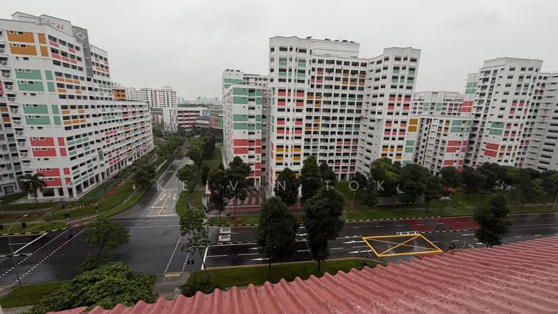 731 Jurong West Street 72, 731 Jurong West Street 72, 2 Bedrooms, 950 sqft, HDB Flat For Rent, by Kelvin Tok, 500140626 - Exterior - PropertyGuru.com.sg