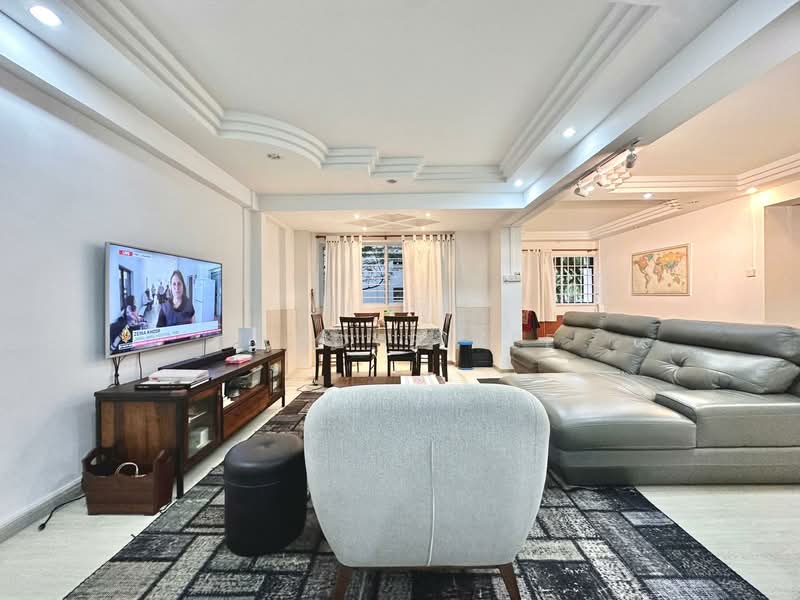 615 Woodlands Avenue 4, 615 Woodlands Avenue 4, 3 Bedrooms, 1,313 sqft, HDB Flat For Sale, by Gladys Kee, 500140632 - Living Room - PropertyGuru.com.sg